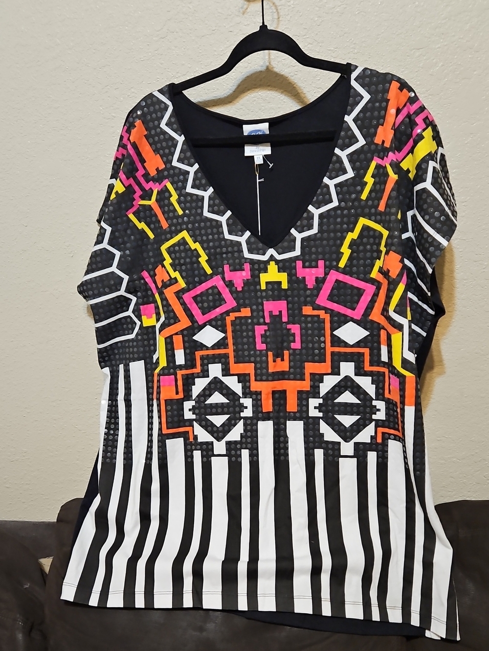 DG2 by Diane Gilman Black Tunic with Neon Pink Orange Yellow Geo Accents